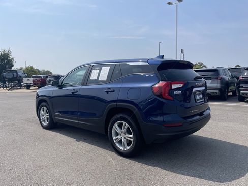 Used 2023 GMC Terrain SLE image 5