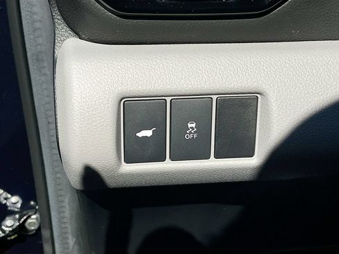Used 2025 Honda Pilot EX-L image 10