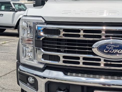 New 2025 Ford F550 4x4 Regular Cab Super Duty image 10