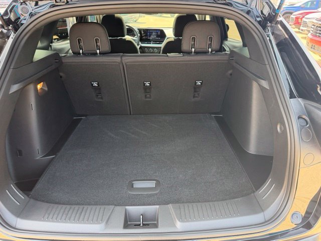 Certified 2024 Chevrolet Trax RS w/ Sunroof Package FWD image 33