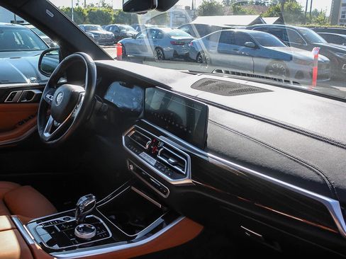 Used 2023 BMW X5 sDrive40i w/ Executive Package image 16