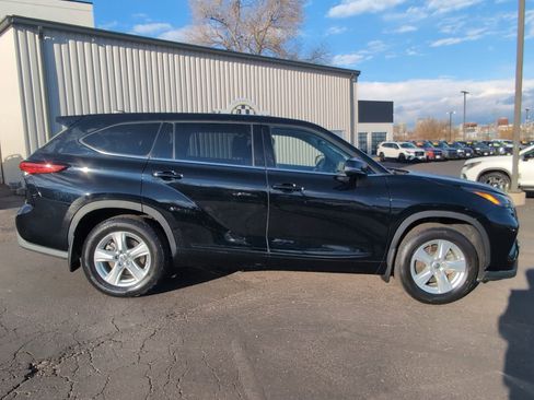 Used 2022 Toyota Highlander L image 8