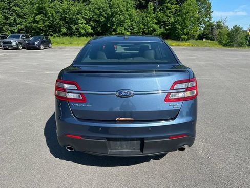 Used 2018 Ford Taurus SEL w/ Equipment Group 201A AWD/4WD image 4
