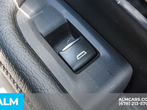 Used 2025 GMC Yukon XL Denali image 59