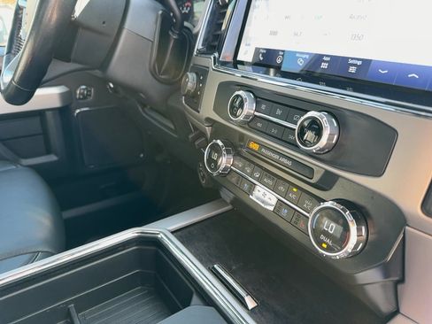 Used 2022 Ford F350 Lariat w/ Lariat Ultimate Package image 20