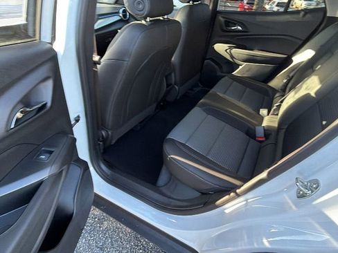 New 2026 Chevrolet Trax LT image 16