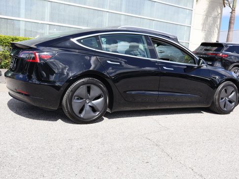 Used 2019 Tesla Model 3 Standard Range Plus RWD image 9