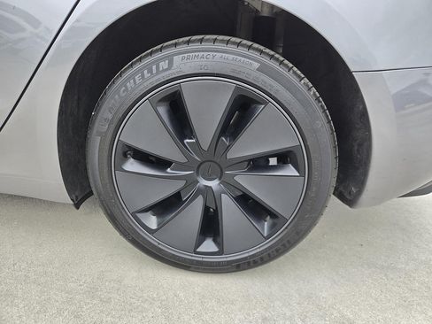 Used 2025 Tesla Model 3 Long Range RWD image 29