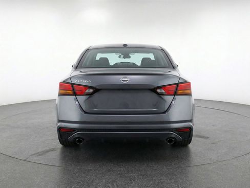 Used 2025 Nissan Altima 2.5 SV image 6