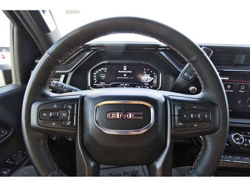 Used 2025 GMC Sierra 2500 AT4 w/ AT4 Premium Plus Package image 16