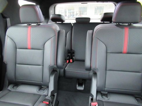 New 2026 Chevrolet Traverse RS image 17