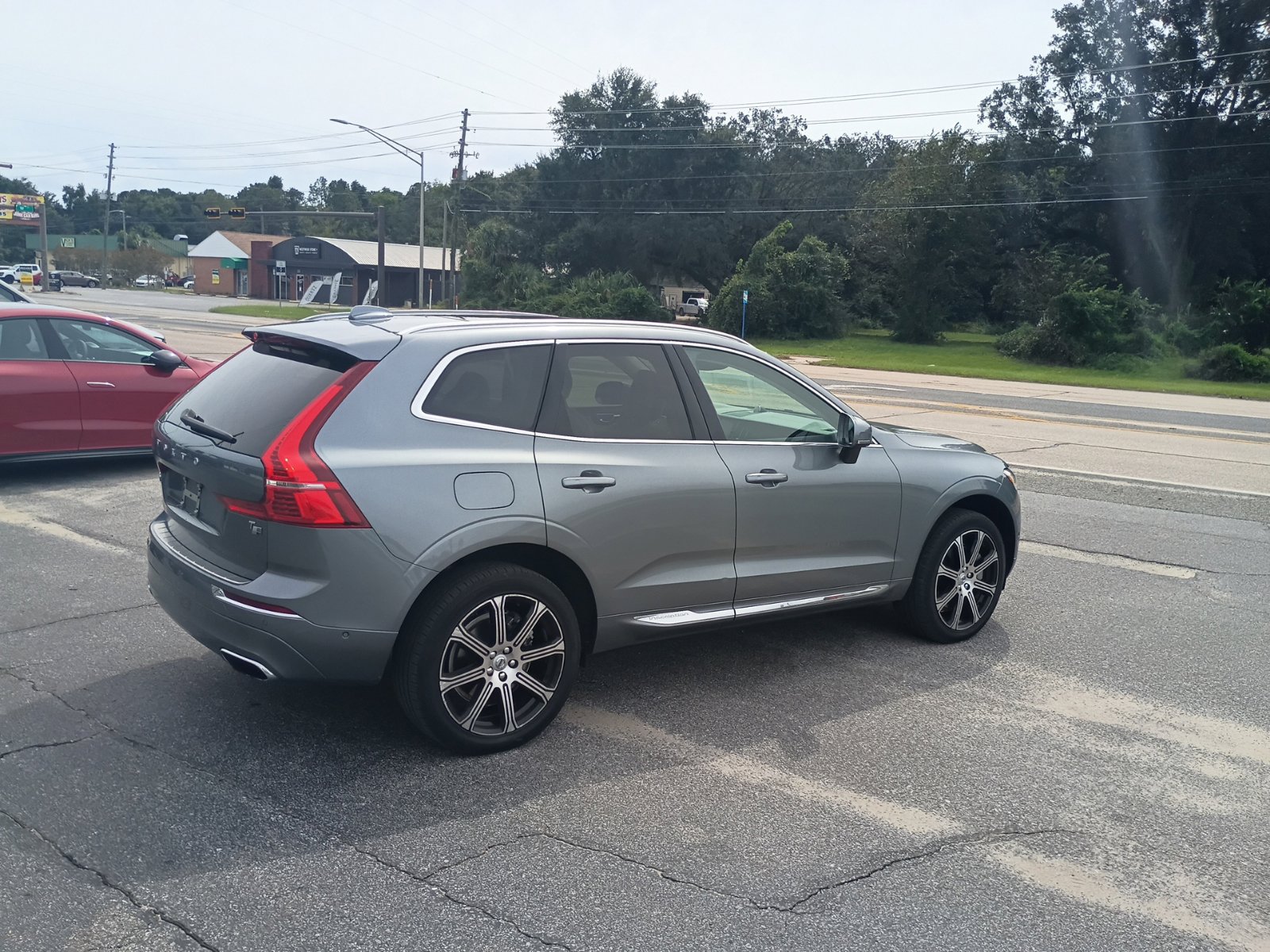 Used 2019 Volvo XC60 T8 Inscription w/ Advanced Package AWD/4WD image 5
