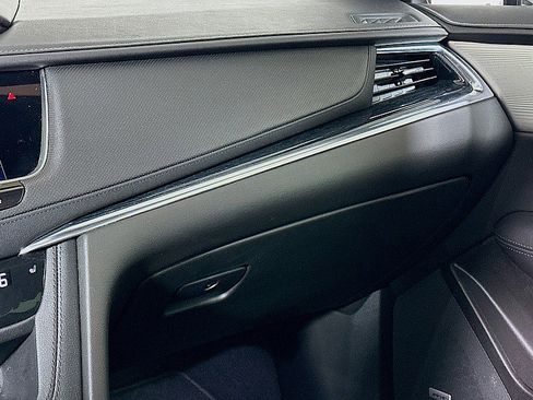 Used 2025 Cadillac XT5 Premium Luxury image 21