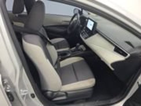 Used 2025 Toyota Corolla LE FWD image 8