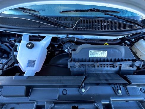 Used 2025 Chevrolet Express 2500 Extended w/ Communications Package image 15