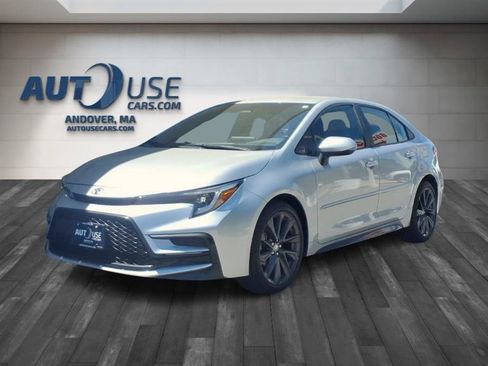 Used 2025 Toyota Corolla SE FWD image 1