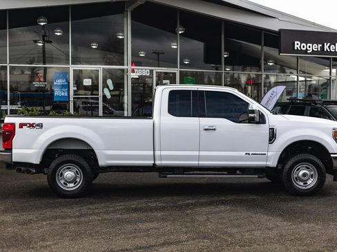 Used 2021 Ford F250 XLT w/ XLT Premium Package image 9