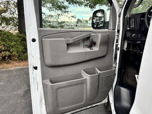 Used 2016 Chevrolet Express 3500 LT w/ LT Preferred Equipment Group image 14