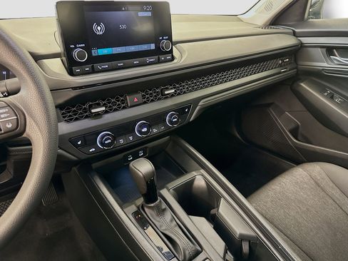 Used 2025 Honda Accord SE image 24
