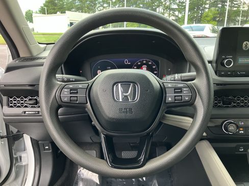 Used 2025 Honda Accord LX image 20
