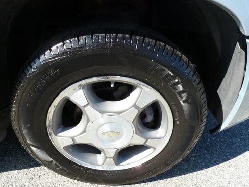Used 2008 Chevrolet TrailBlazer LT w/ Sun And Sound Package AWD/4WD image 16