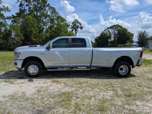 Used 2026 RAM 3500 Laramie w/ Sport Appearance Package AWD/4WD image 7