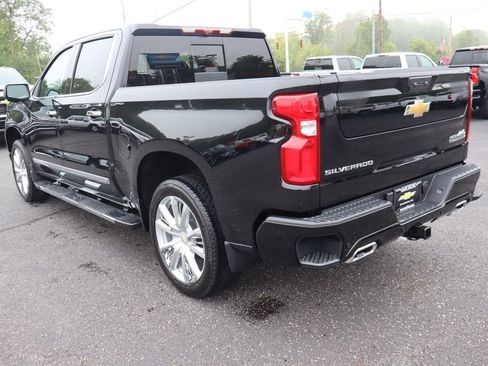 New 2026 Chevrolet Silverado 1500 High Country w/ High Country Premium Package AWD/4WD image 3