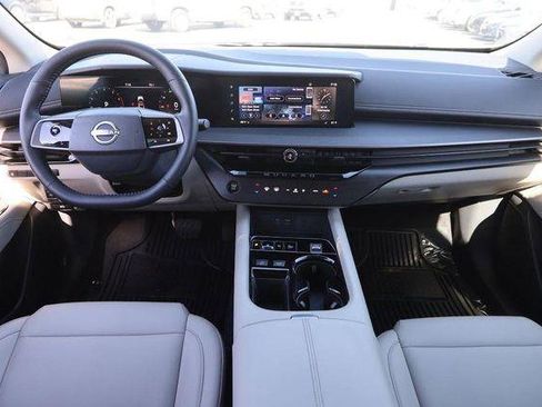 Used 2025 Nissan Murano SV image 21