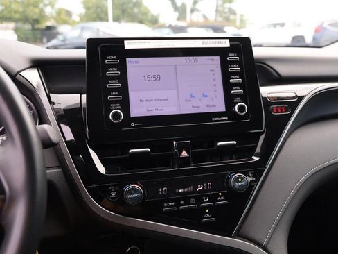Used 2024 Toyota Camry SE FWD image 15