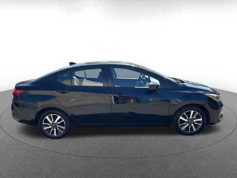Used 2025 Nissan Versa SV FWD image 9