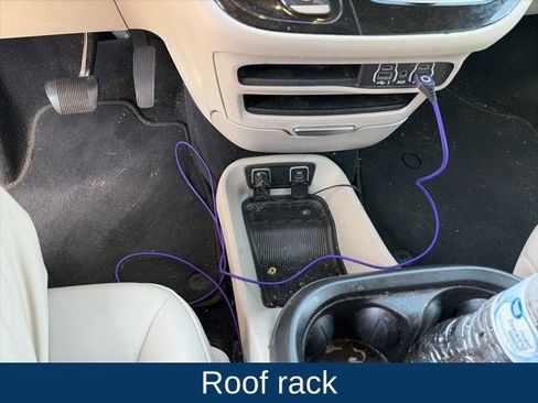 Used 2021 Chrysler Voyager Lxi image 17