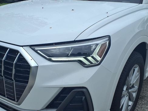 Used 2025 Audi Q3 2.0T Premium w/ Convenience Package AWD/4WD image 3