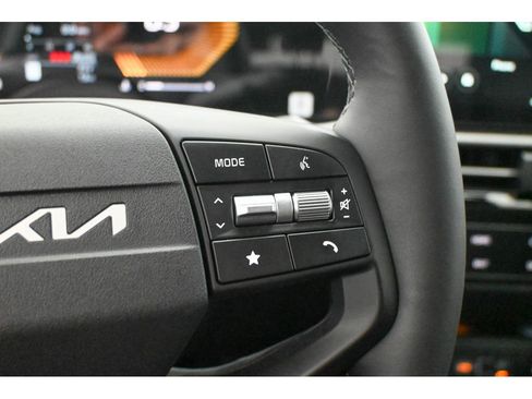 New 2026 Kia Sportage LX image 21