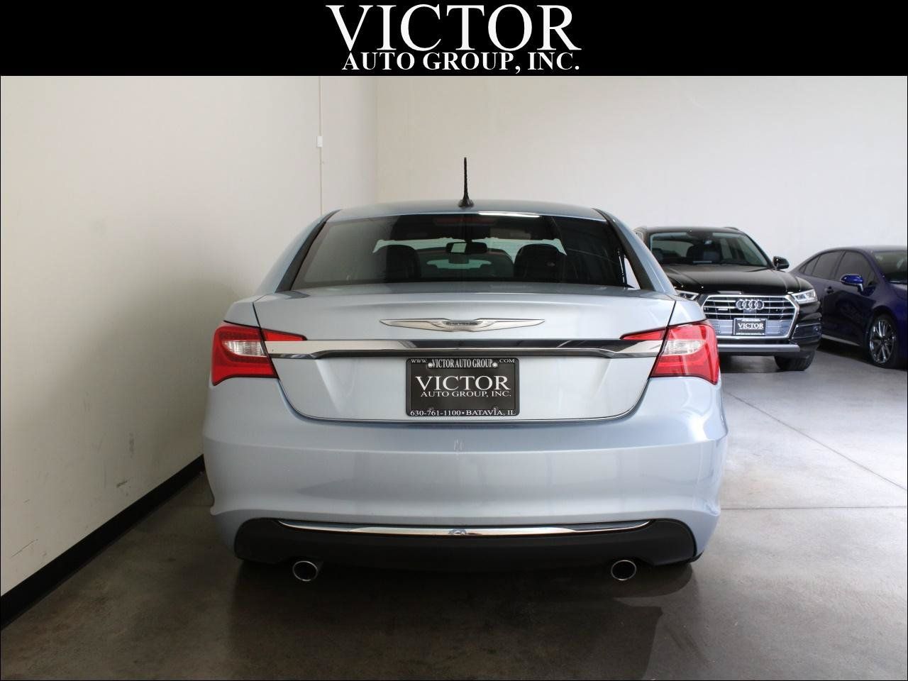 Used 2013 Chrysler 200 Limited FWD image 9