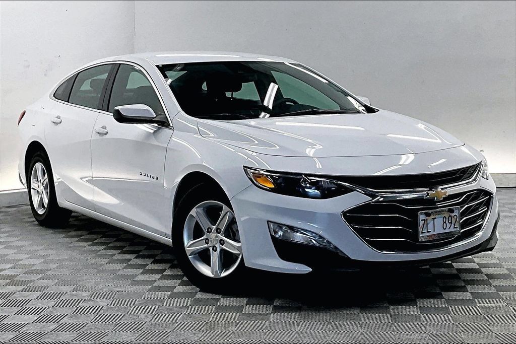 Used 2024 Chevrolet Malibu LT FWD image 11