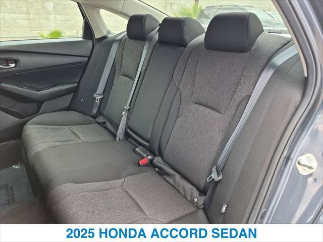 Used 2025 Honda Accord SE image 22