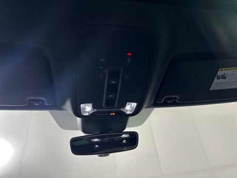 Used 2025 Audi Q3 2.0T Premium image 24