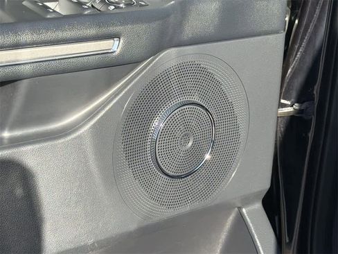 Used 2024 Ford Expedition Max XLT image 25