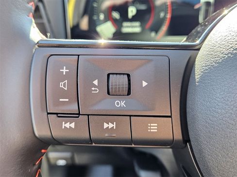 New 2026 Nissan Kicks SR image 25