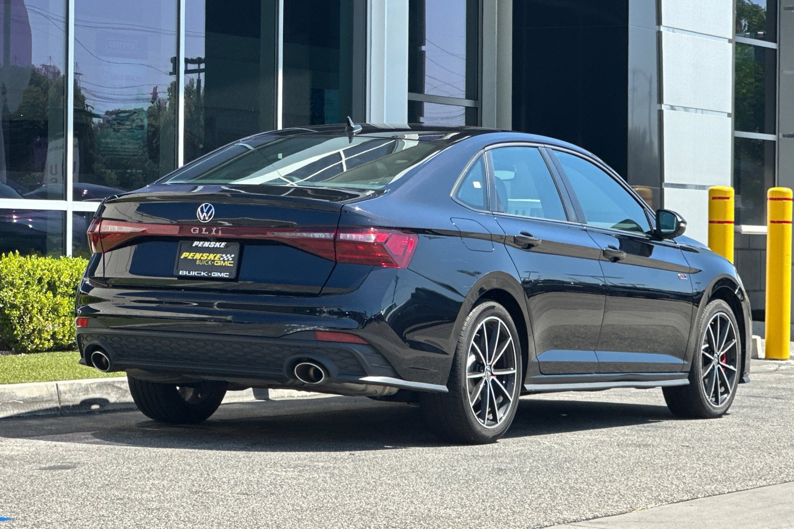 Used 2025 Volkswagen Jetta GLI Autobahn FWD image 4