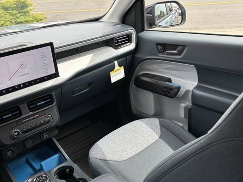 New 2025 Ford Maverick XLT w/ XLT Luxury Package image 44