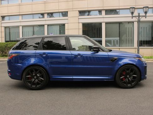 Used 2019 Land Rover Range Rover Sport SVR AWD/4WD image 6