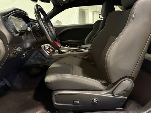 Used 2019 Dodge Challenger R/T image 13