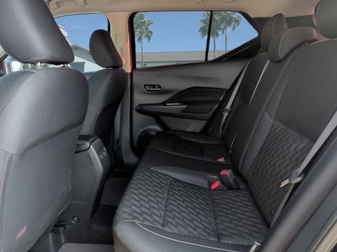 Used 2021 Nissan Kicks SV image 23