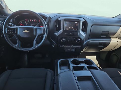 Used 2023 Chevrolet Silverado 1500 Custom image 12