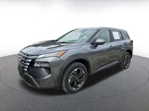 Used 2025 Nissan Rogue SV AWD/4WD image 4