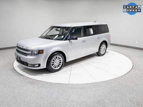 Used 2019 Ford Flex SEL image 32