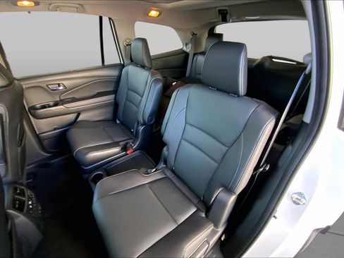 Used 2022 Honda Pilot Elite image 21