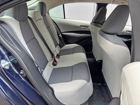 Used 2025 Toyota Corolla LE FWD image 37