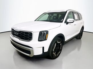 Used 2025 Kia Telluride S video 3